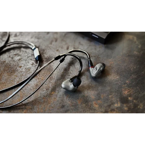 Audífonos Sennheiser Audiophile IE 600 Wired Passive Noise Cancelling In-Ear Earbuds - Gray - Image 10