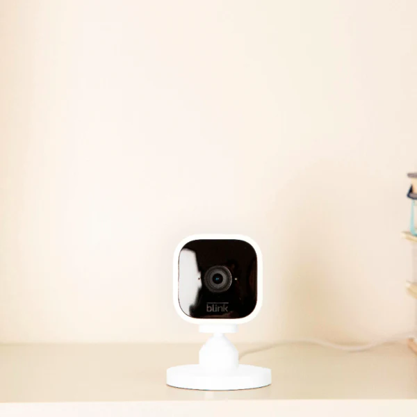 Cámara de seguridad inteligente Blink Mini compacta 2 unid interiores video HD 1080 detección movimiento Alexa Blanca - Image 4