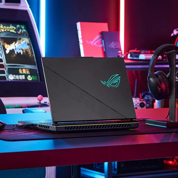 Laptop ASUS ROG Strix G18 Intel Core i9-14900HX 32GB 1TB SSD 18" Nebula UHD G814JIR-XS96 NVIDIA GeForce RTX 4070 - Image 9