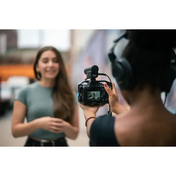 Micrófono Sennheiser MKE 400 Compact Shotgun Microphone - Black - Image 13